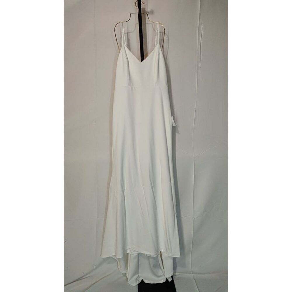 Elegant White Slip Maxi Dress with V-Neck
